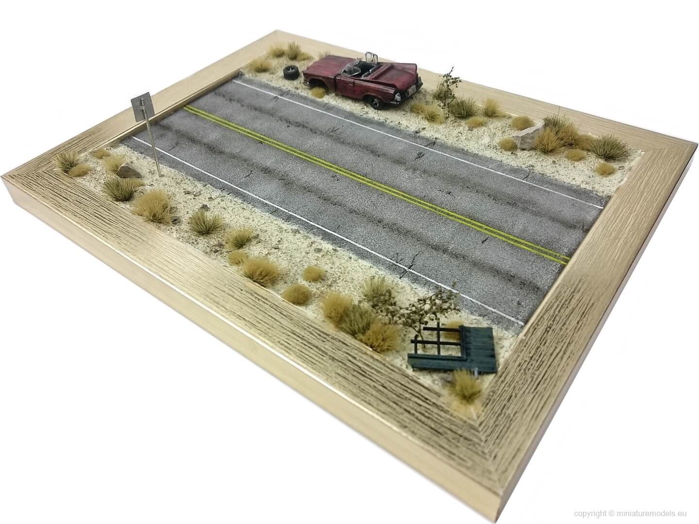 Model of empty road in the USA