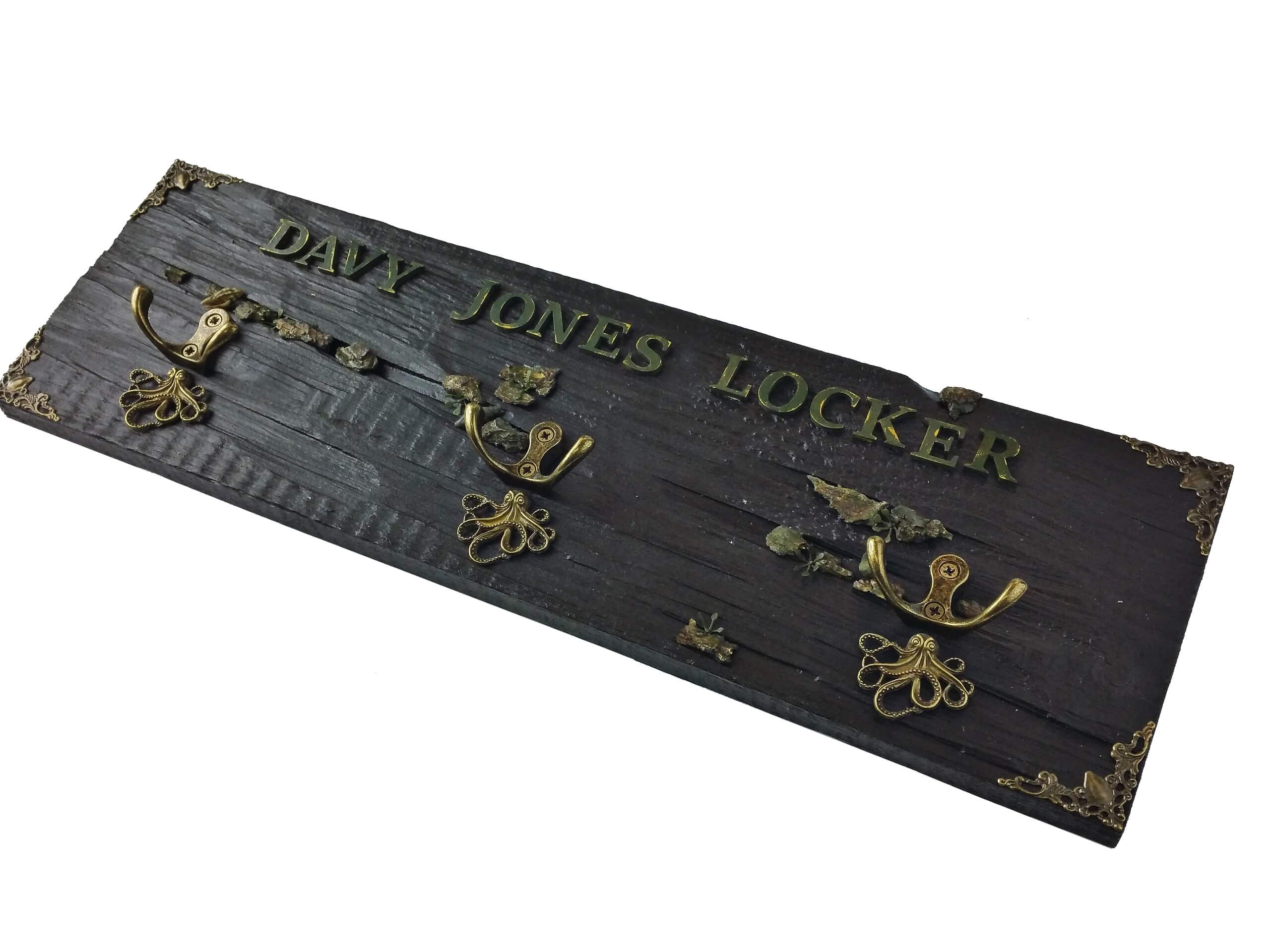 Wooden wall hanger - Davy Jones theme