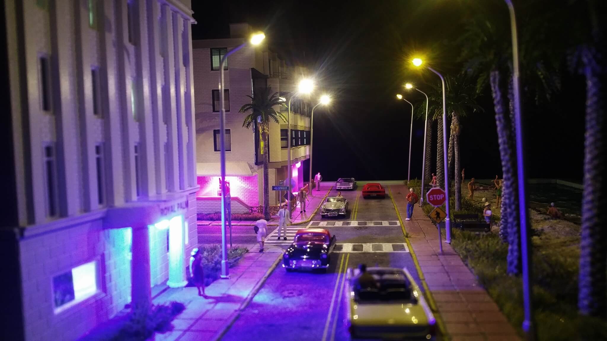 Cars and street lights in Miami - diorama